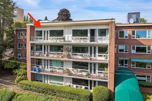 530 W Olympic Pl, Seattle, WA 98119 - Photo 17