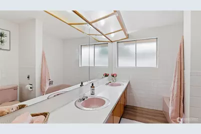 31430 W Lake Morton Drive SE, Kent, WA 98042 - Photo 11