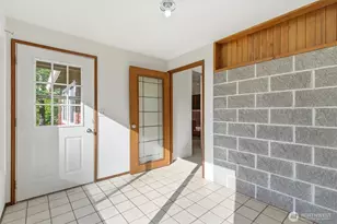 9110 NE Shore Dr, Indianola, WA 98342 - Photo 25