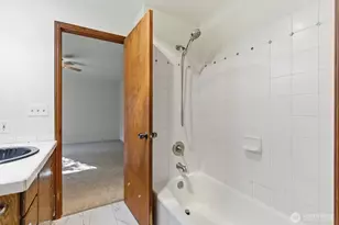 9110 NE Shore Dr, Indianola, WA 98342 - Photo 17