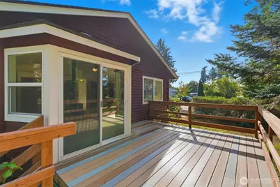 9110 NE Shore Drive, Indianola, WA 98342 - Photo 27