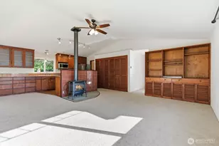 9110 NE Shore Dr, Indianola, WA 98342 - Photo 9