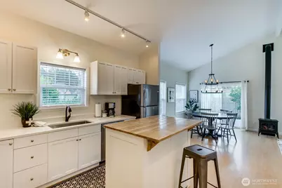 41 Central Avenue, Pacific Beach, WA 98571 - Photo 9