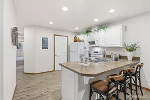 447 Oak Hill Ln, Burlington, WA 98233 - Photo 9