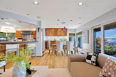 2045 Rose Point Lane, Kirkland, WA 98033 - Photo 11