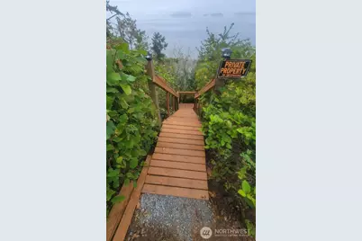 10405 Samish Island Road, Bow, WA 98232 - Photo 11