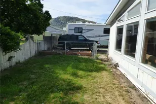 106 1/2 Indian Ave E, Brewster, WA 98812 - Photo 23