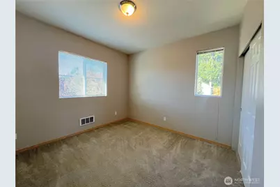 2699 Erwin Avenue, DuPont, WA 98327 - Photo 11