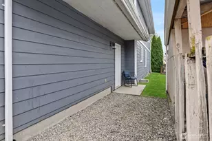 1203 E Section St, Mount Vernon, WA 98274 - Photo 5