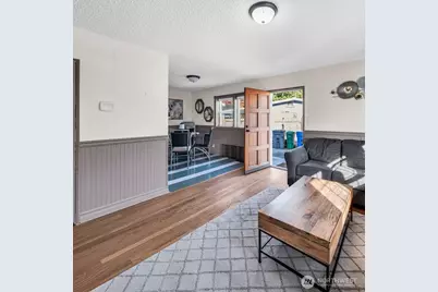 2716 NE 5th Place, Renton, WA 98056 - Photo 5