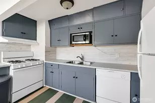 2716 NE 5th Pl, Renton, WA 98056 - Photo 7