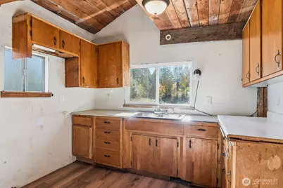 17328 Mulqueen Road SE, Rainier, WA 98576 - Photo 13