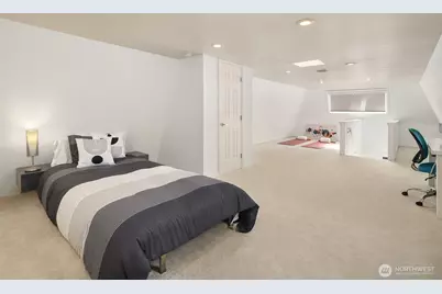 379 100th Avenue NE #A, Bellevue, WA 98004 - Photo 23