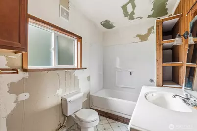 17328 Mulqueen Road SE, Rainier, WA 98576 - Photo 33