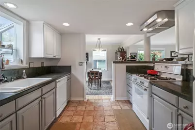 3225 Maringo Road SE, Olympia, WA 98501 - Photo 11