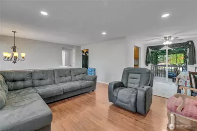 14251 SE 257th Place, Kent, WA 98042 - Photo 5