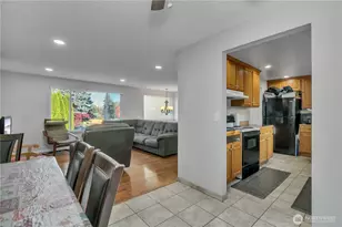 14251 SE 257th Pl, Kent, WA 98042 - Photo 7