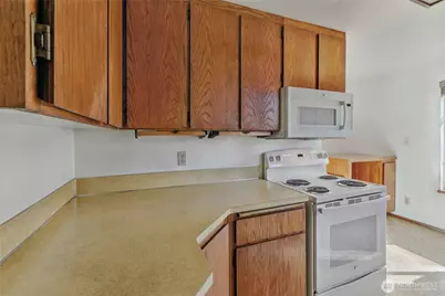 4221 72nd Street E, Tacoma, WA 98443 - Photo 13