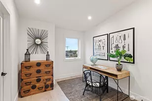 8001 25th Ave NW, Seattle, WA 98117 - Photo 27