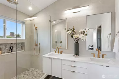 8001 25th Avenue NW, Seattle, WA 98117 - Photo 31