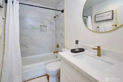 13229 Linden Avenue N #403B, Seattle, WA 98133 - Photo 37