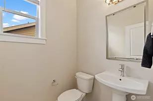 1109 146th St SW, Lynnwood, WA 98087 - Photo 9