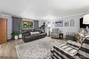 5700 Cooper Point Rd NW, Olympia, WA 98502 - Photo 9