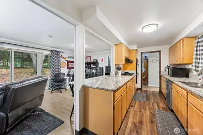 5700 Cooper Point Road NW, Olympia, WA 98502 - Photo 11