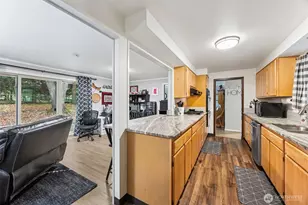 5700 Cooper Point Rd NW, Olympia, WA 98502 - Photo 11