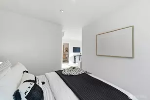 706 Newport Way NW, Issaquah, WA 98027 - Photo 33