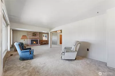 318 NE Lambert Avenue, College Place, WA 99324 - Photo 3