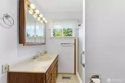 318 NE Lambert Avenue, College Place, WA 99324 - Photo 11