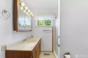 318 NE Lambert Ave, College Place, WA 99324 - Photo 11