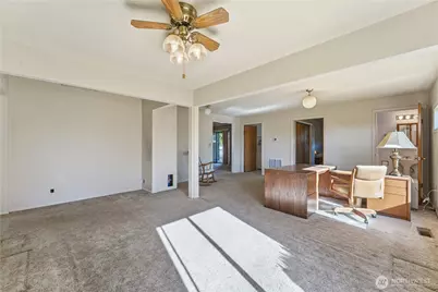 318 NE Lambert Avenue, College Place, WA 99324 - Photo 15