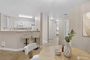 18501 SE Newport Way, Issaquah, WA 98027 - Photo 7