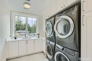 2121 109th Ave SE, Bellevue, WA 98004 - Photo 25