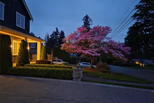 2121 109th Ave SE, Bellevue, WA 98004 - Photo 31