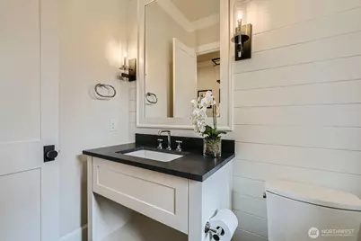 2121 109th Avenue SE, Bellevue, WA 98004 - Photo 5