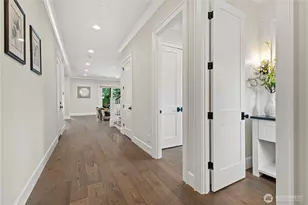 2121 109th Ave SE, Bellevue, WA 98004 - Photo 3