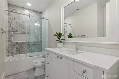 2121 109th Avenue SE, Bellevue, WA 98004 - Photo 21