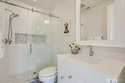 2121 109th Avenue SE, Bellevue, WA 98004 - Photo 27