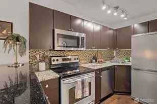 120 NW 39th St, Seattle, WA 98107 - Photo 13