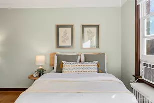 220 W Olympic Pl, Seattle, WA 98119 - Photo 9