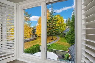 1728 Bellevue Way NE, Bellevue, WA 98004 - Photo 23