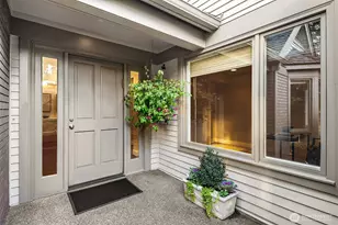 1728 Bellevue Way NE, Bellevue, WA 98004 - Photo 31