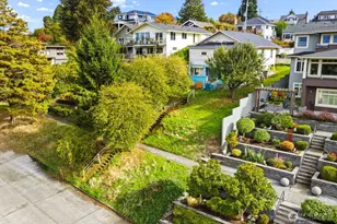 4812 46th Ave SW, Seattle, WA 98116 - Photo 3