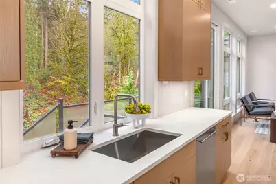 21041 SE 80th Street, Issaquah, WA 98027 - Photo 19