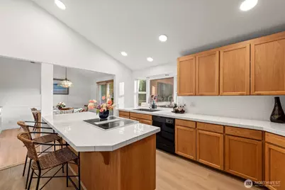 13405 SE 56th Pl, Bellevue, WA 98006 - Photo 13