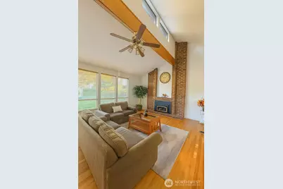 13405 SE 56th Pl, Bellevue, WA 98006 - Photo 9