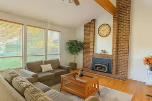 13405 SE 56th Pl, Bellevue, WA 98006 - Photo 9